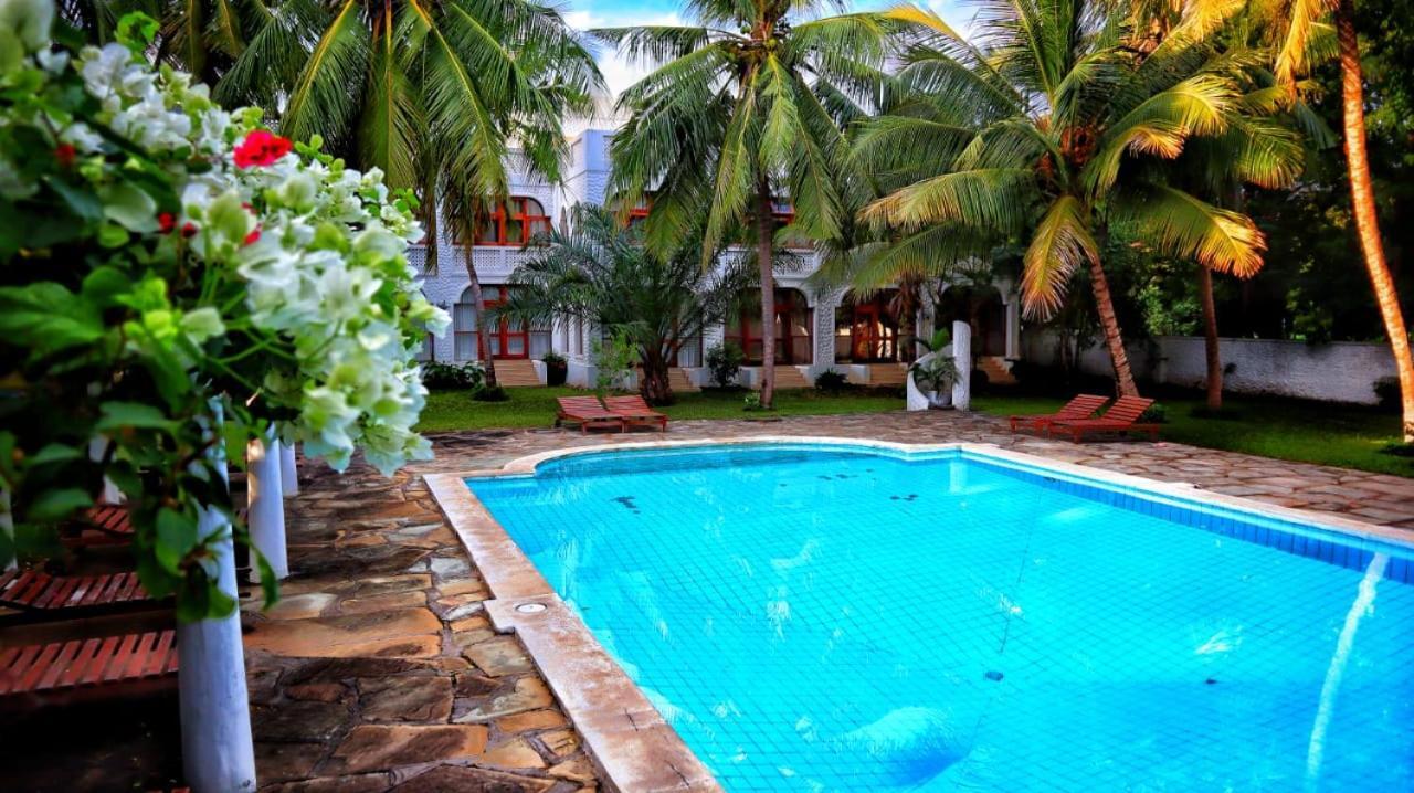 Mbili Kuwili Studio Suites Diani Beach Buitenkant foto